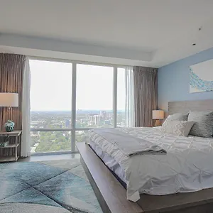 luxury-view-in-toronto-downtown-3-bedroom-2-5-bathroom.hotelstorontoontario.org/